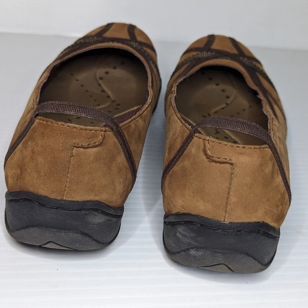 Clark's women's comfort brown suede slipon‎ flats shoes size 7